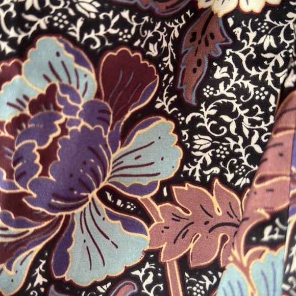 Daniel Rain Halter Top - Picture 4 of 6